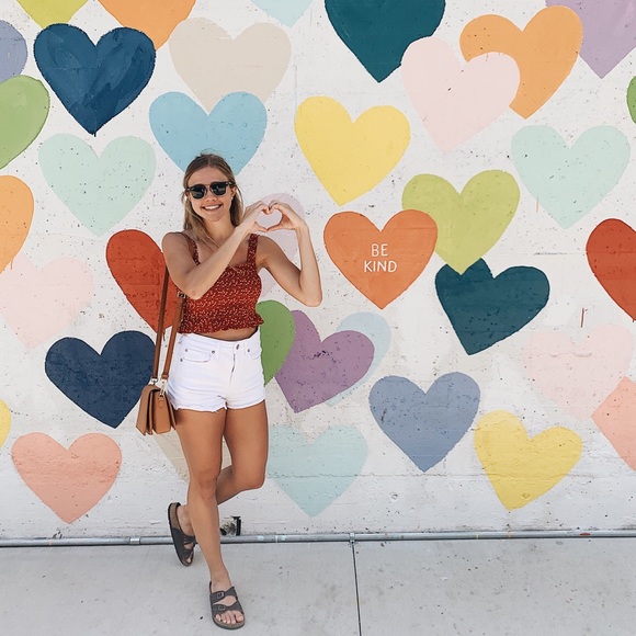 Meet your Posher, Michaela - Picture 2 of 6